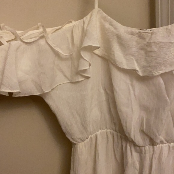 Club Monaco Kymbrah jumpsuit — size 4. - Picture 3 of 5